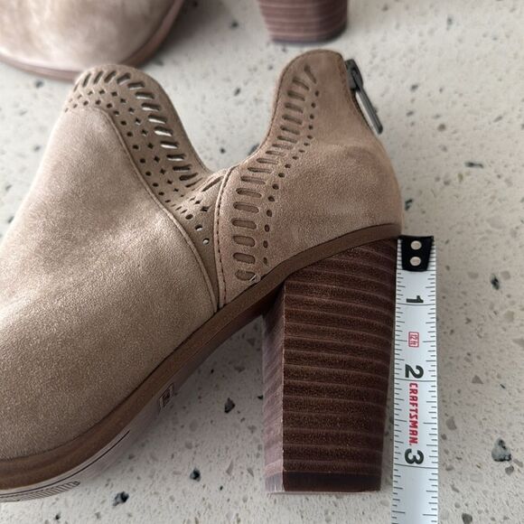 Vince Camuto Fileana French Taupe Suede Leather Split Shaft Ankle Booties Size 6 - Picture 9 of 11